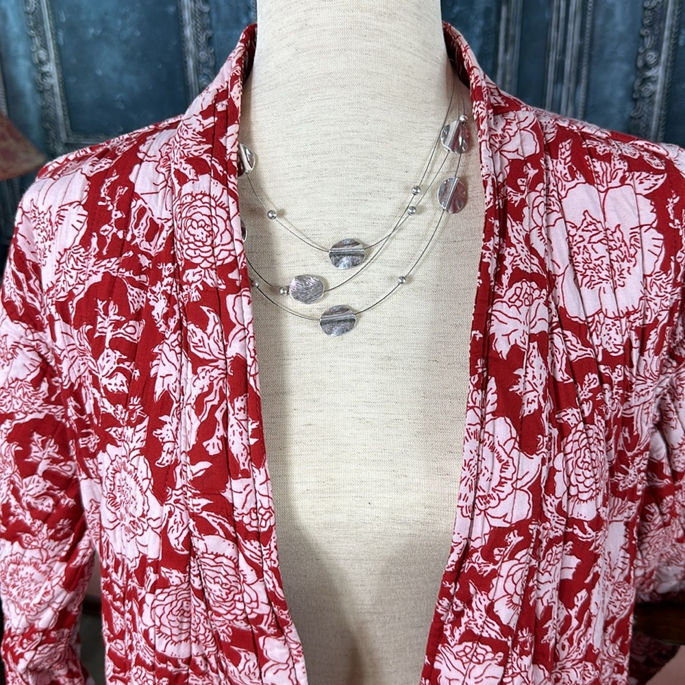 Red and white reversible quilted robe floral & Stripes